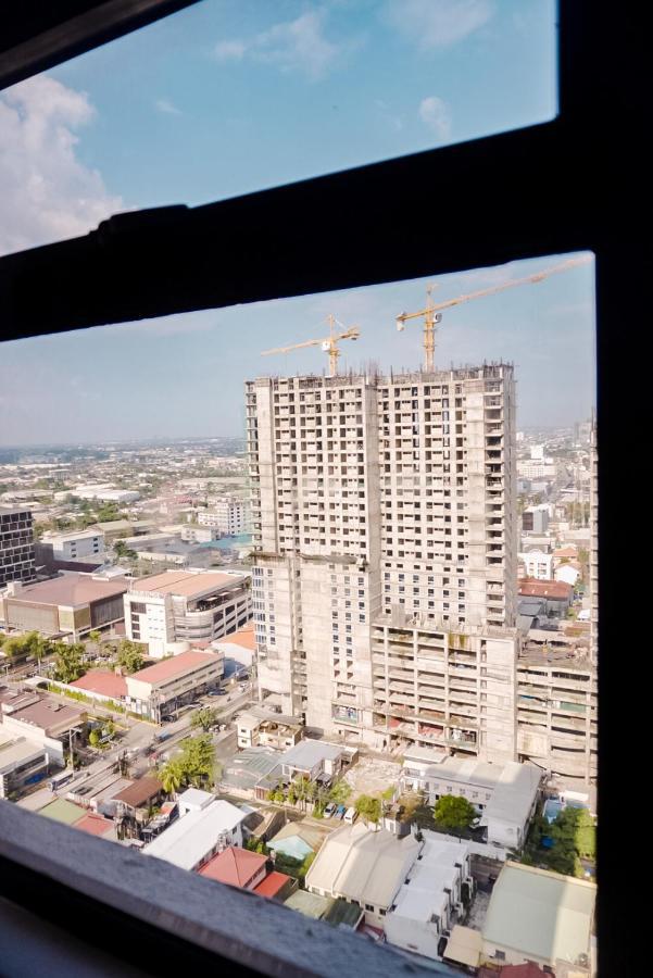 2 Bedroom Condo @ Midpoint Residences W/ City View Mandaue City Ngoại thất bức ảnh