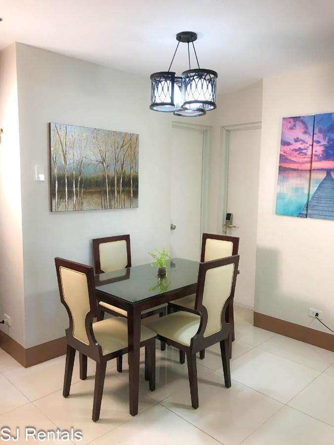 2 Bedroom Condo @ Midpoint Residences W/ City View Mandaue City Ngoại thất bức ảnh