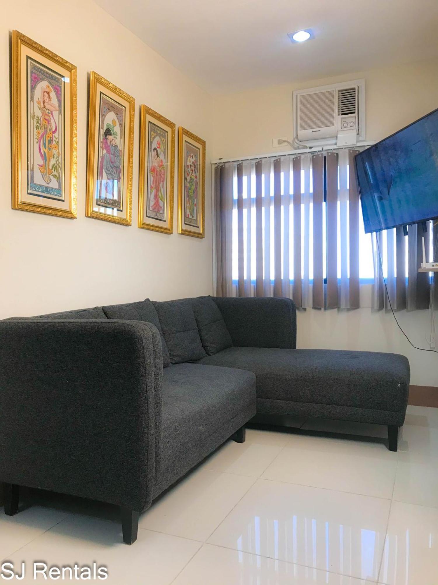 2 Bedroom Condo @ Midpoint Residences W/ City View Mandaue City Ngoại thất bức ảnh
