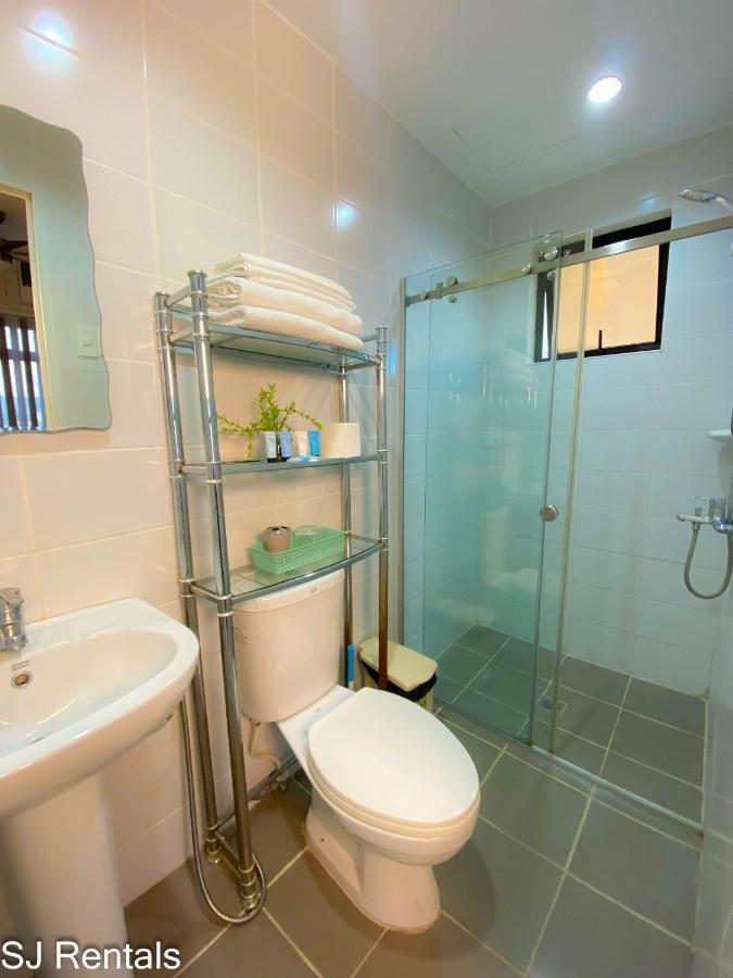 2 Bedroom Condo @ Midpoint Residences W/ City View Mandaue City Ngoại thất bức ảnh