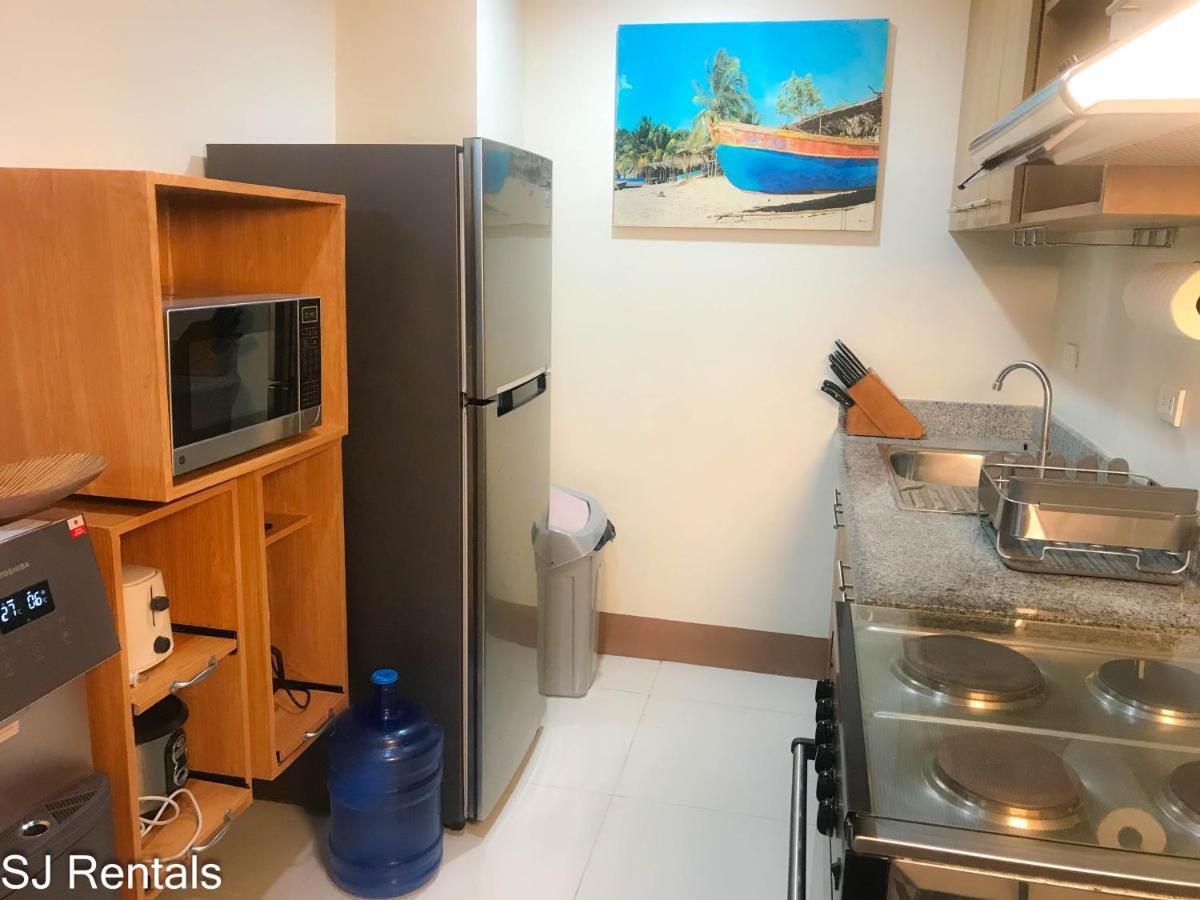 2 Bedroom Condo @ Midpoint Residences W/ City View Mandaue City Ngoại thất bức ảnh
